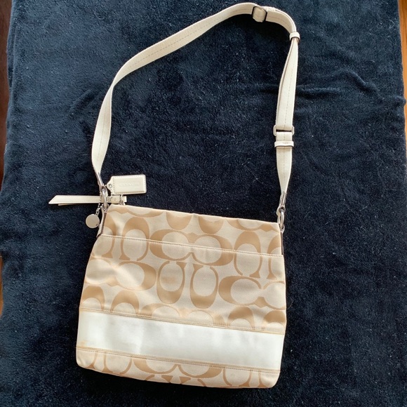 Coach Crossbody in beige - Picture 3 of 8